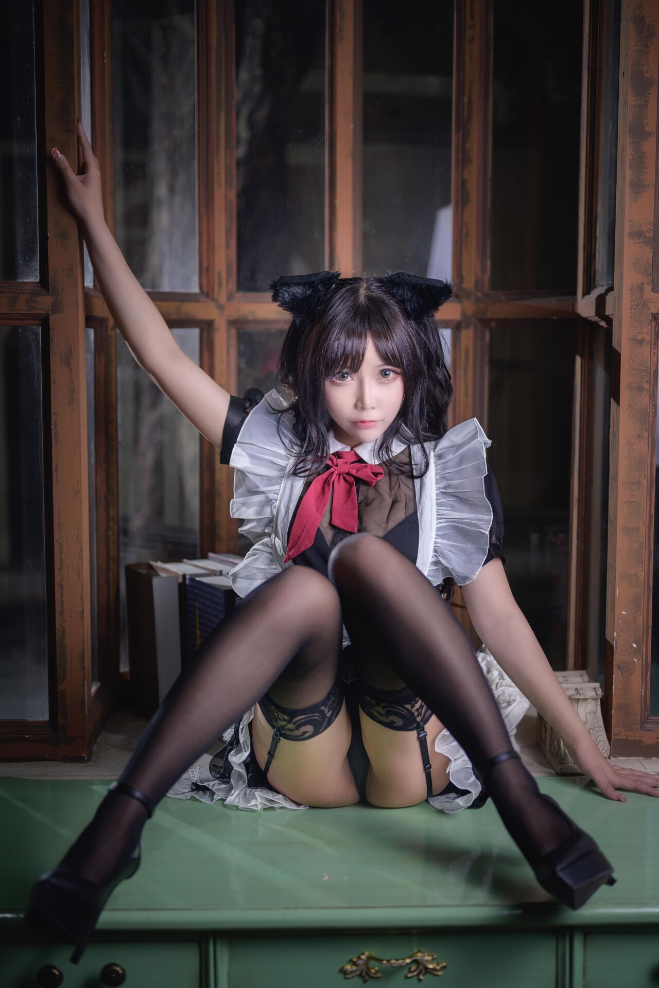 您好，是你点的黑絲貓咪女亻卜吗？