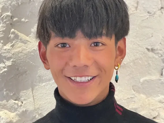 你好，我是丁真，去年我已经介绍过了？！？！？！？